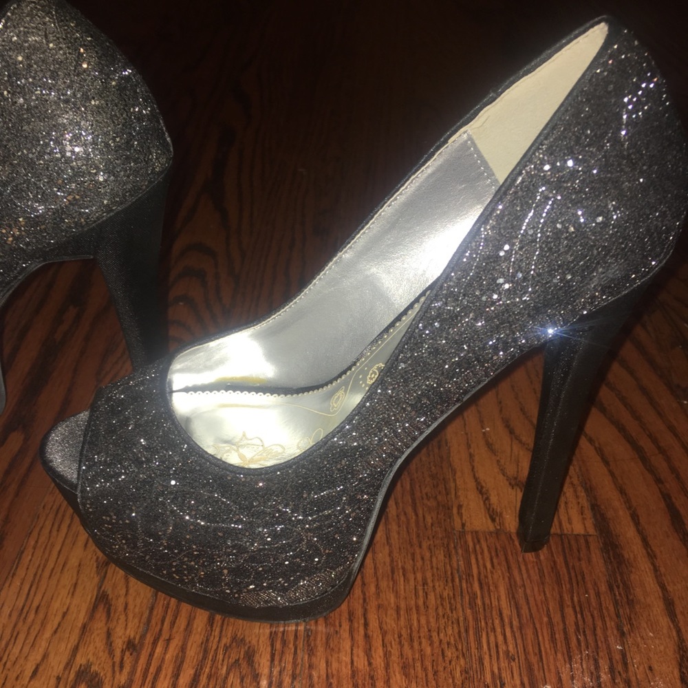 New black heels